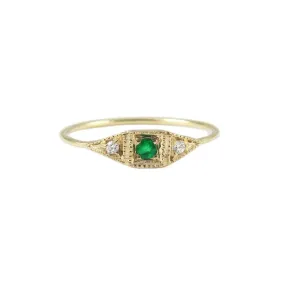 Emerald Mini Deco Point Ring