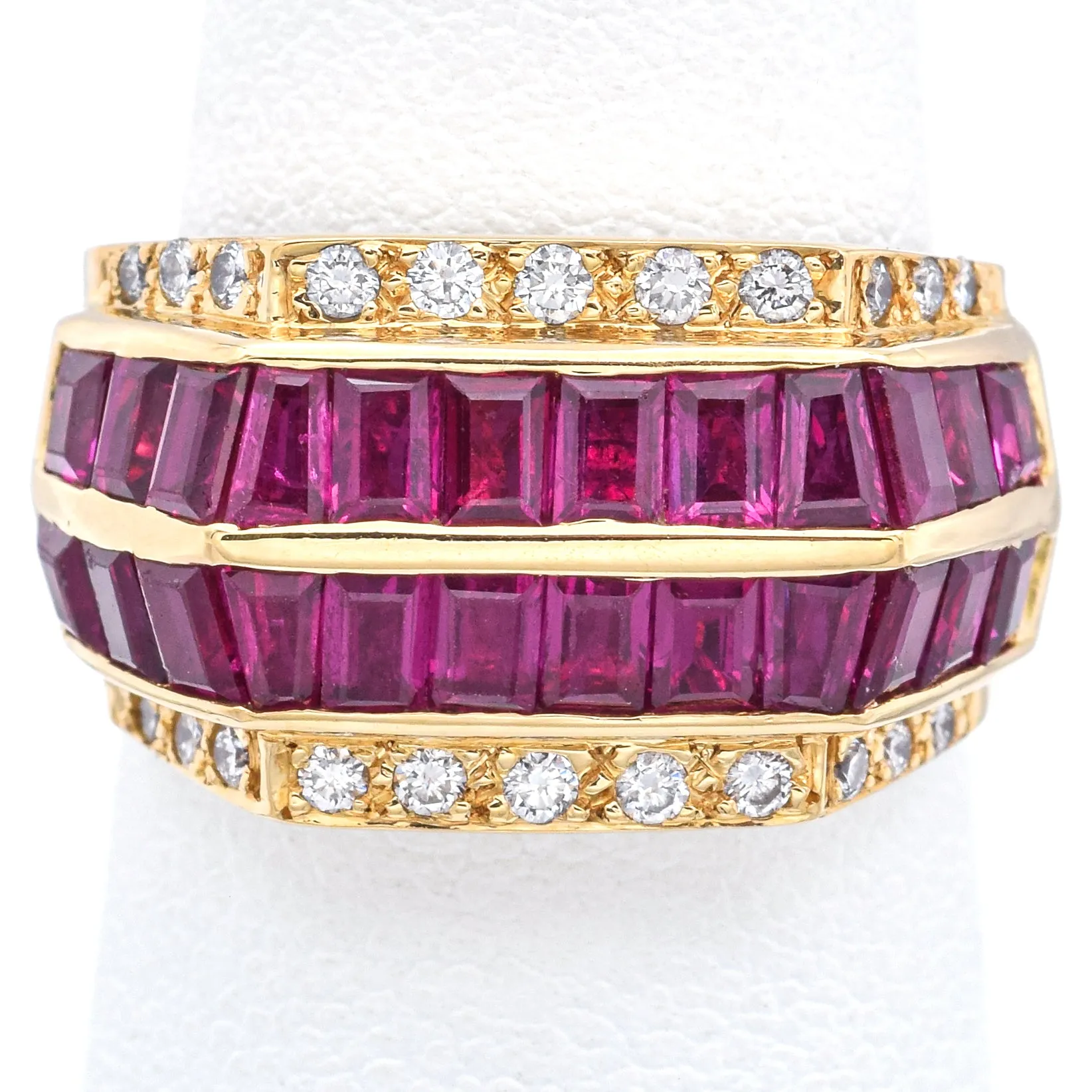 Estate 18K Yellow Gold Ruby & 0.29 TCW Diamond Band Ring Size 6.25