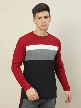 Men Colorblock Slim Fit T-shirt with MATPIQ