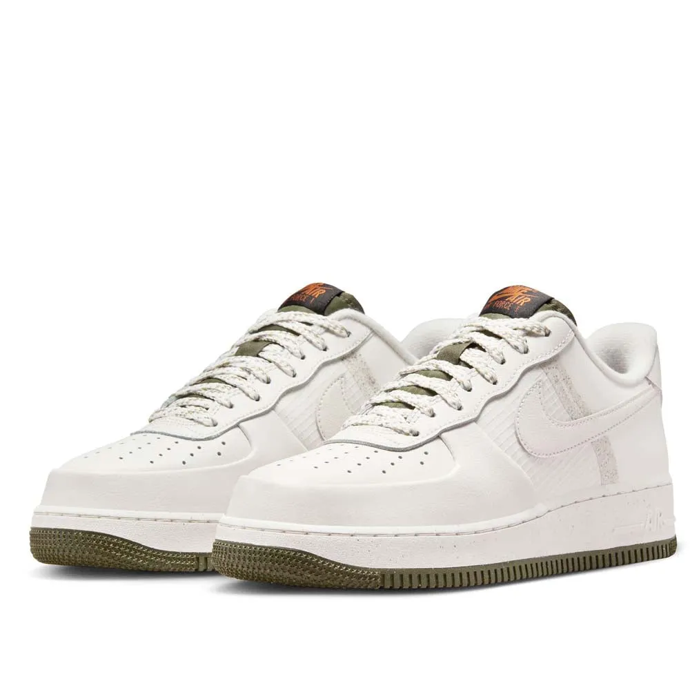 Nike Men's Air Force 1 '07 LV8 Shoes