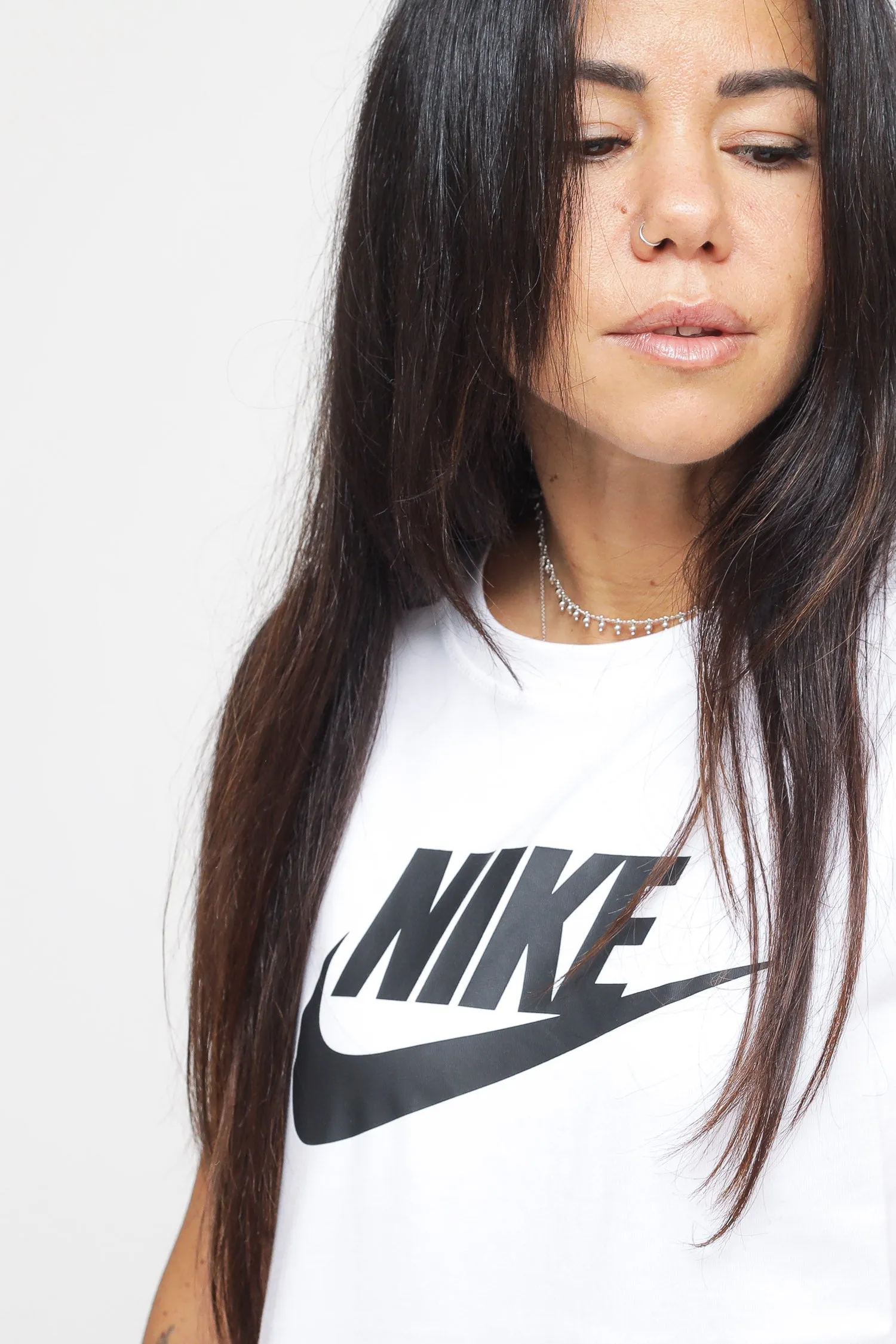 Nike Sportswear Essential T-Shirt - White Black