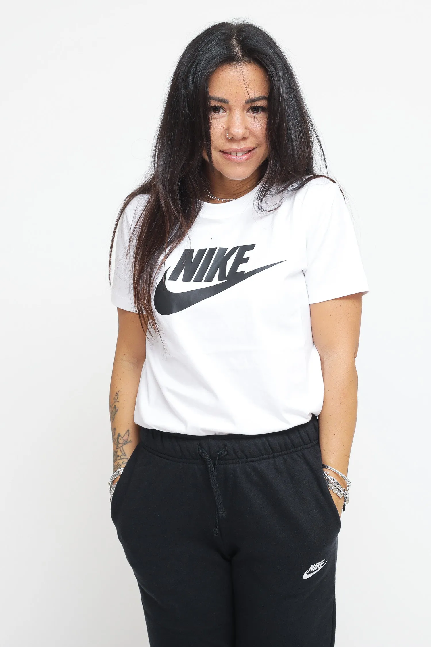 Nike Sportswear Essential T-Shirt - White Black