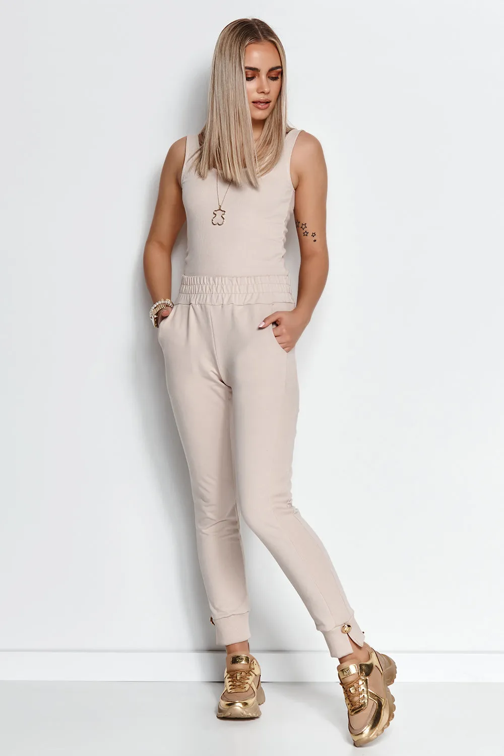 Pantaloni model 152595 Makadamia