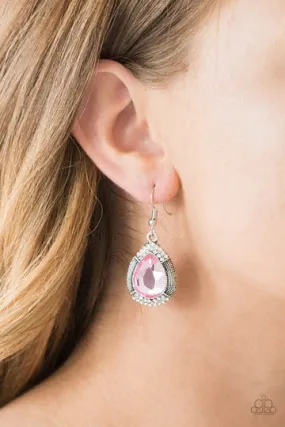 Paparazzi Accessories  - Grandmaster Shimmer #E1 Peg -  Light Pink Earrings