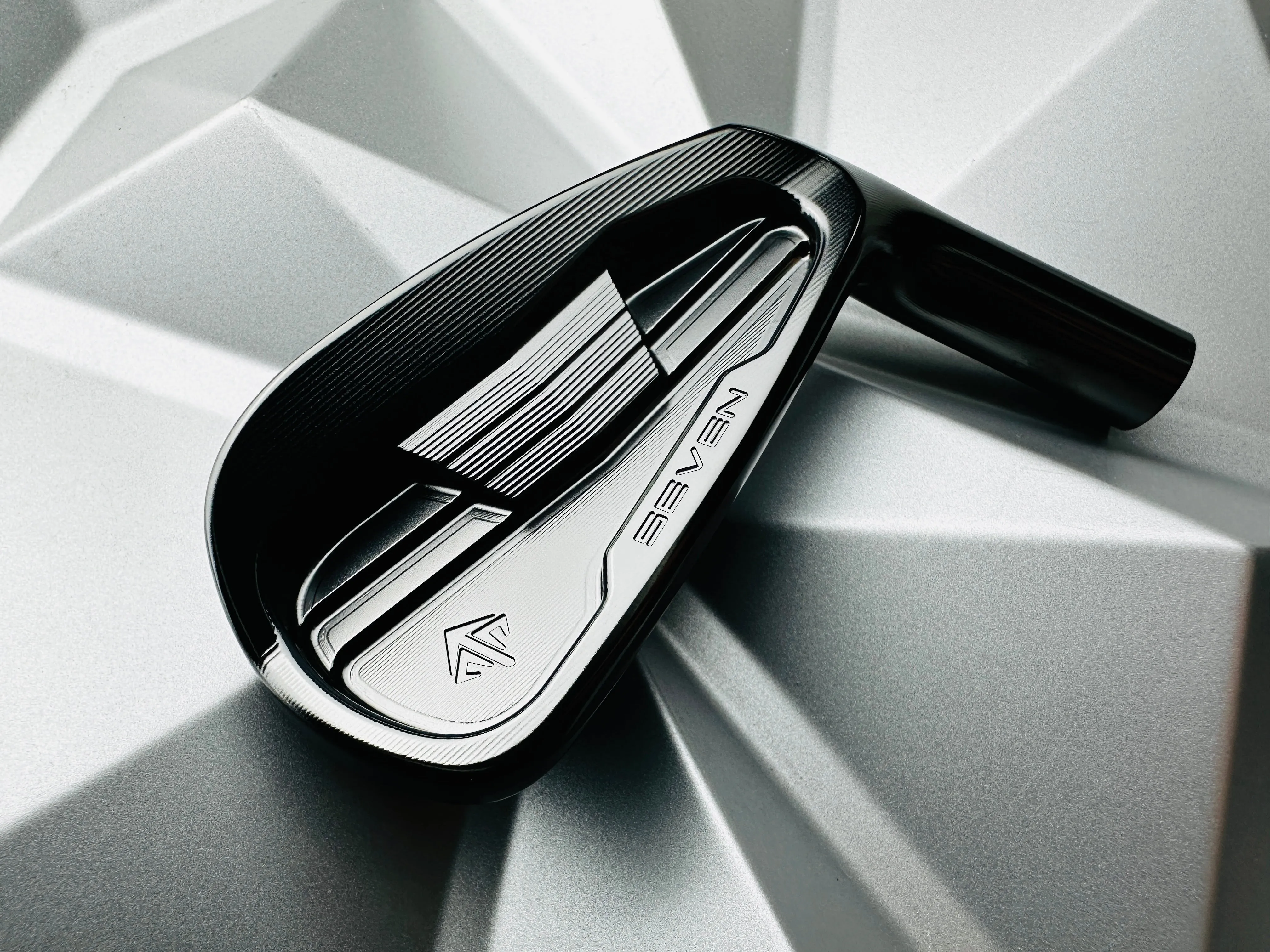 SEVEN Golf CB Black DLC Irons